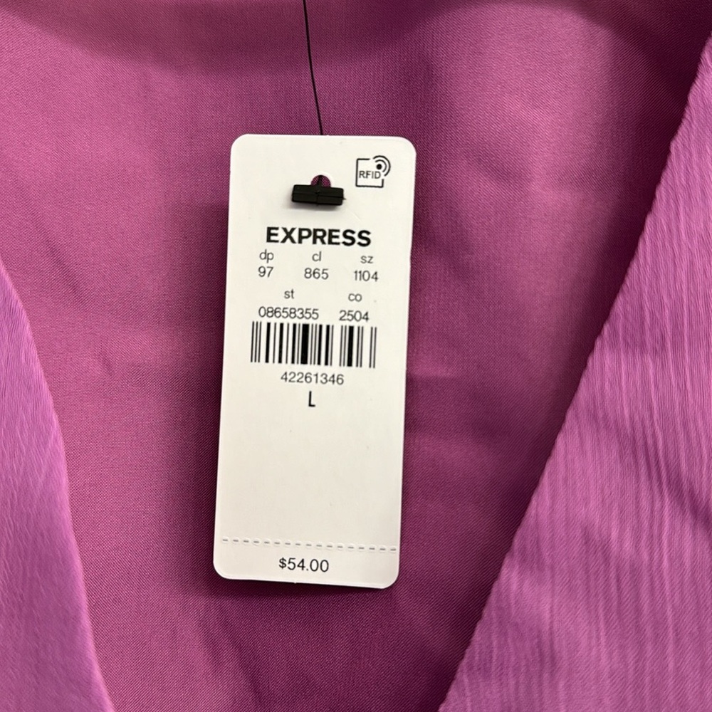 New with tags Express L V-Neck Smocked Cuff Peplum Top